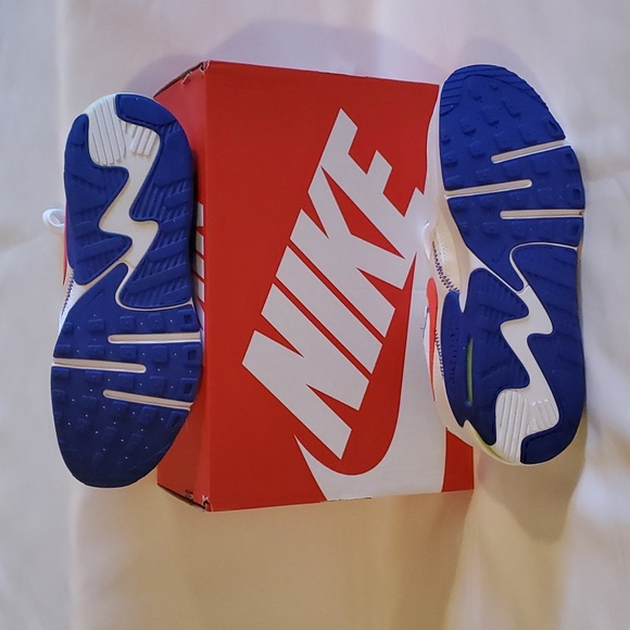 NIB Nike Air Max Excee Amd (GS) 5Y (Also fits Women's 6.5 or Men's 5) - Picture 5 of 7